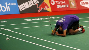 Reaksi Tommy Sugiarto usai kalah di Kejuaraan Dunia 2015