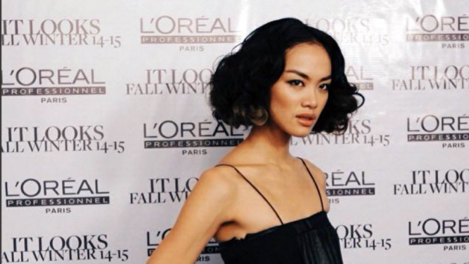 Model Kelly Tandiono