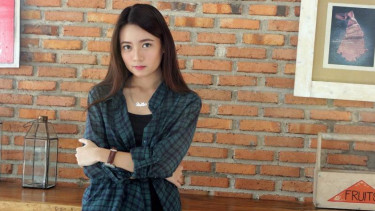 Stella JKT 48