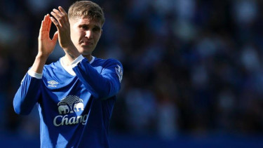 Bek Everton, John Stones