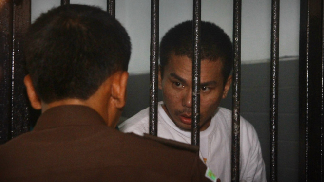 Sidang Perdana RA Mucikari Artis