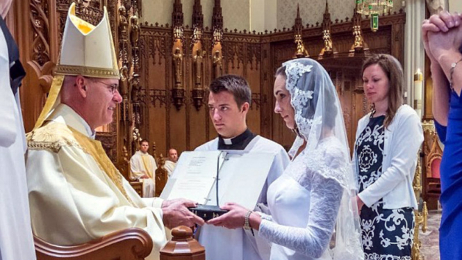 Pernikahan Jessica Hayes dengan Jesus