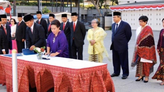 Sebuah aktivitas di KJRI Los Angeles, Amerika Serikat