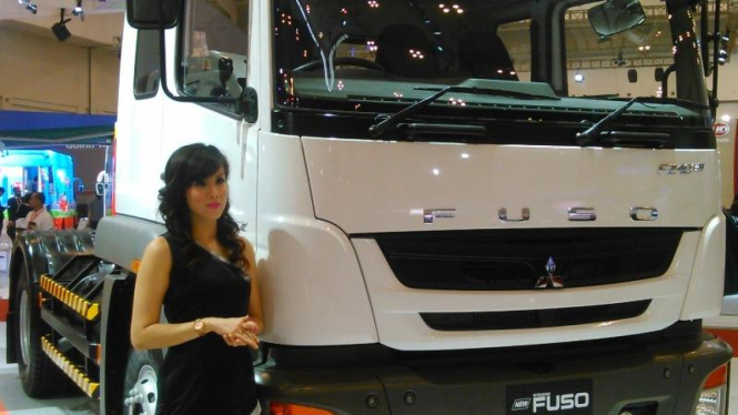 Truk Fuso.
