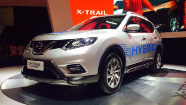 Nissan X-Trail Hybrid.