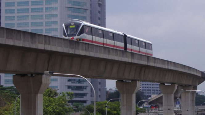 Ilustrasi kereta di jalur layang