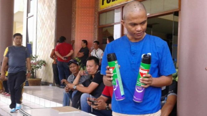 Pencuri Baygon, Sidiq.