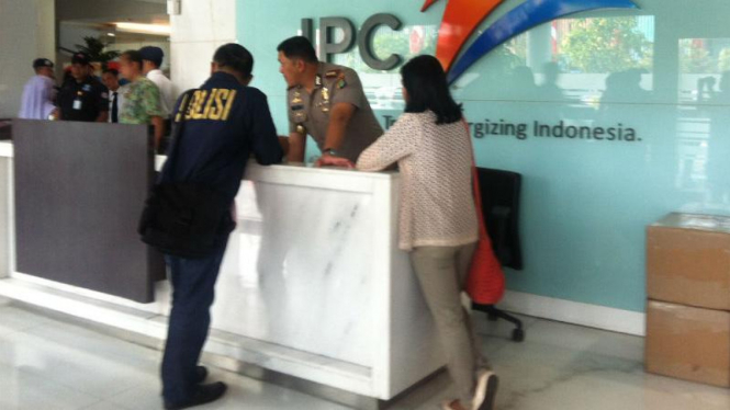 Polisi geledah kantor Pelindo II.