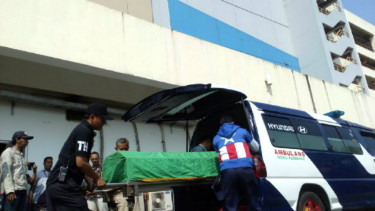 Pria misterius tewas usai jatuh dari tangga ITC Depok. (Dokumen VIVA.co.id)