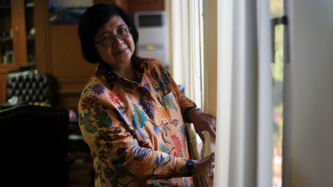 Menteri Lingkungan Hidup dan Kehutanan Siti Nurbaya