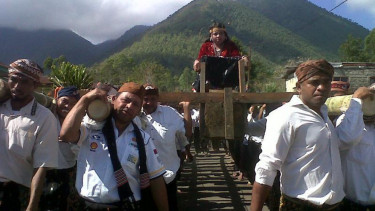 Ritus Kayu Roko Molas Poco