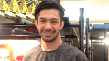 Reza Rahadian.