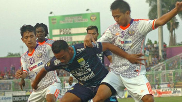 Pemain PSGC Ciamis, Budiman (kiri) dan Rinto Denia (kanan)