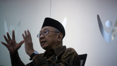KH Salahuddin Wahid atau Gus Sholah