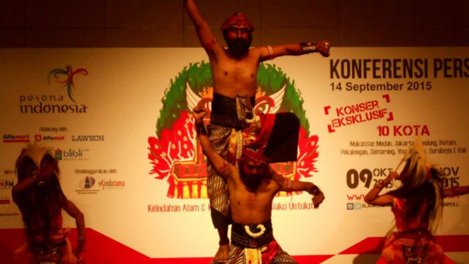 Reog Bersanding dengan Slank Keliling Indonesia
