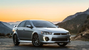Mitsubishi Lancer 2016.