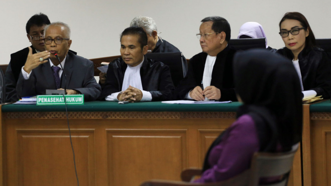 Evi Susanti Menjadi Saksi OC Kaligis