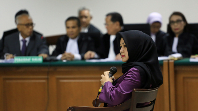 Evi Susanti Menjadi Saksi OC Kaligis