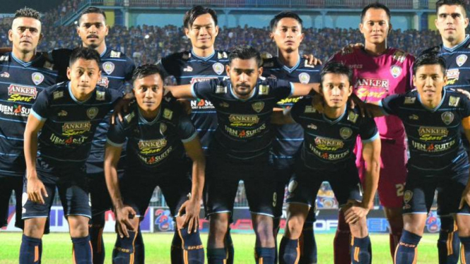 Skuat Arema Cronus
