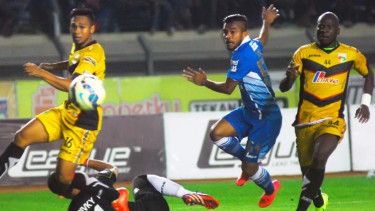Laga semifinal Piala Presiden antara Persib dan Mitra Kukar