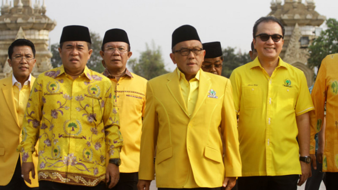 Peringati HUT ke-51, Petinggi Golkar Ziarah ke TMP Kalibata