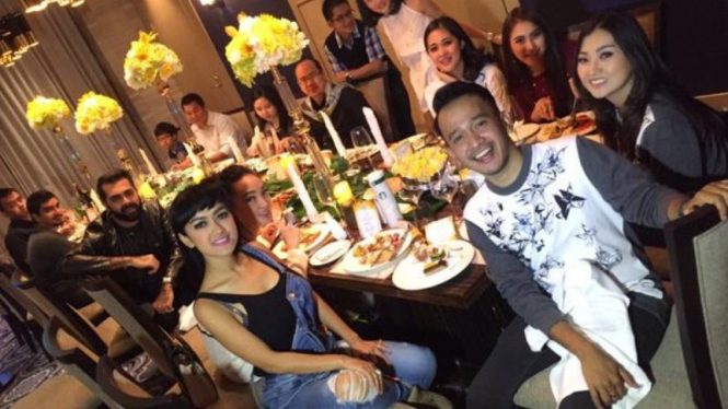 Kemeriahan Pesta pernikahan Ruben-Wenda