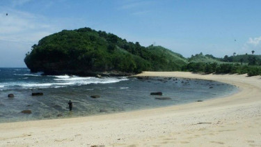 Pantai Keben.