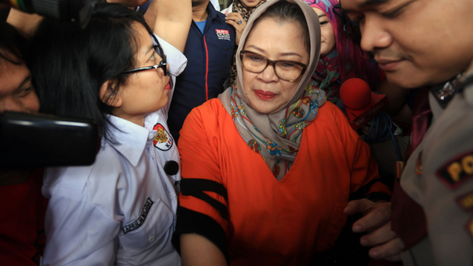 Dewie Yasin Limpo Usai Menjalani Pemeriksaan