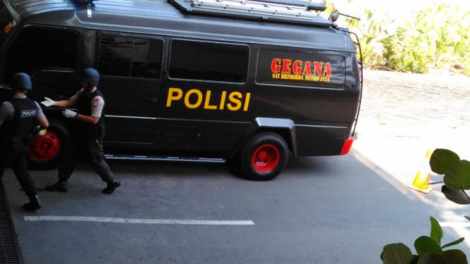 Tim Gegana cek ledakan di Mal Alam Sutera