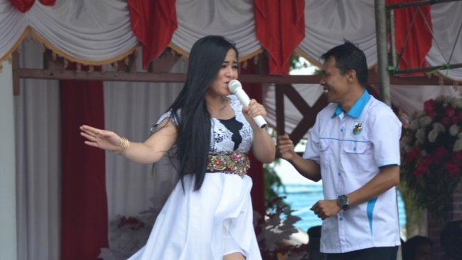 Juwita Bahar di Poso