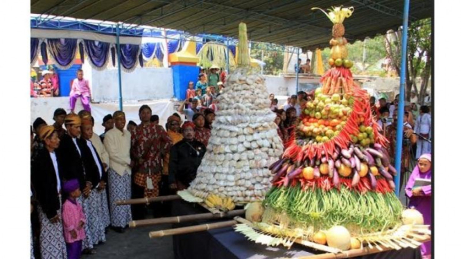 Tumpeng Lanang dan Tumpeng Wadon
