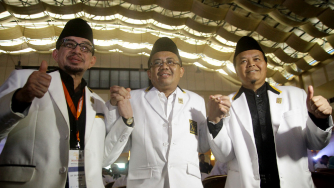 Dok. Ketua Majelis Syuro PKS Salim Segaf Aljufri (kiri), Presiden PKS Mohamad Sohibul Iman (tengah) saat menghadiri Mukernas ke-4 PKS di Depok, Jawa Barat.