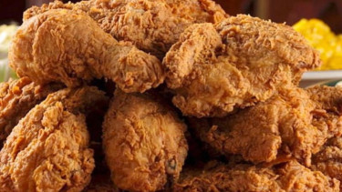 Ayam goreng.