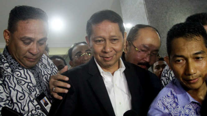 Mantan Direktur Utama PT Pelindo II Richard Joost Lino usai menjalani pemeriksaan di Bareskrim, Mabes Polri