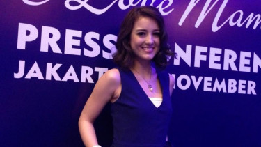 Julie Estelle.