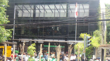 Pengemudi Gojek demo minta diangkat jadi karyawan.