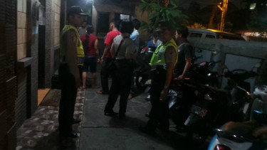Kepolisian menggelar razia di rumah kos di DKI Jakarta