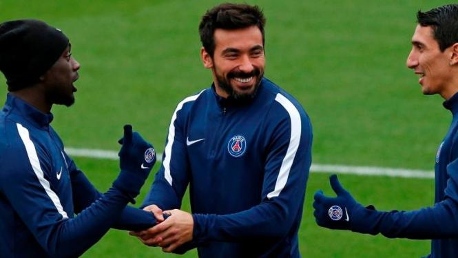 Pemain Paris Saint-Germain, Ezequiel Lavezzi (tengah)