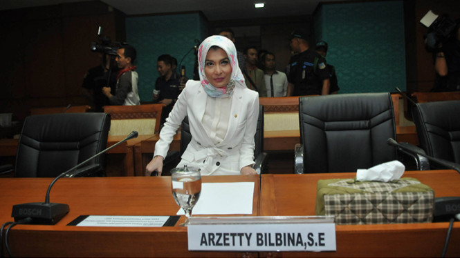 Arzeti Bilbina ikuti sidang etik perdana oleh MKD
