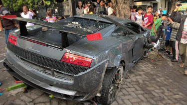 Kecelakaan Lamborghini