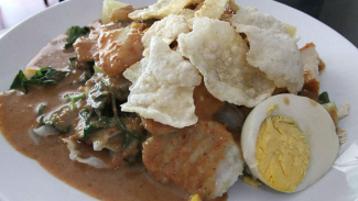 Awas, Makan Gado-gado Belum Tentu Sehat