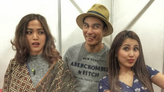 Ayu Ting Ting dan Jessica Iskandar bersama Baim Wong 