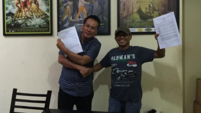Film Baracas, Maxima Pictures Gandeng Pidi Baiq 