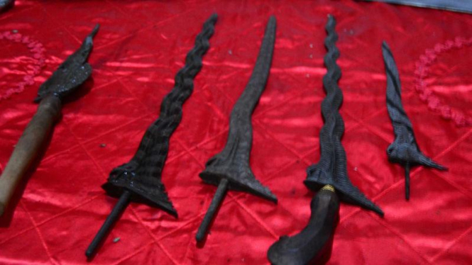 Aneka keris buatan Empu Arya