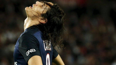 Penyerang Paris Saint-Germain (PSG). Edinson Cavani