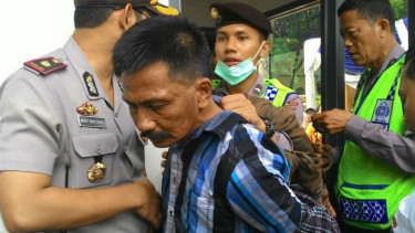 Pria Ini Nekat Mencopet di Tengah Kerumunan Polisi