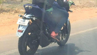TVS Apache 200 saat diuji coba di India.