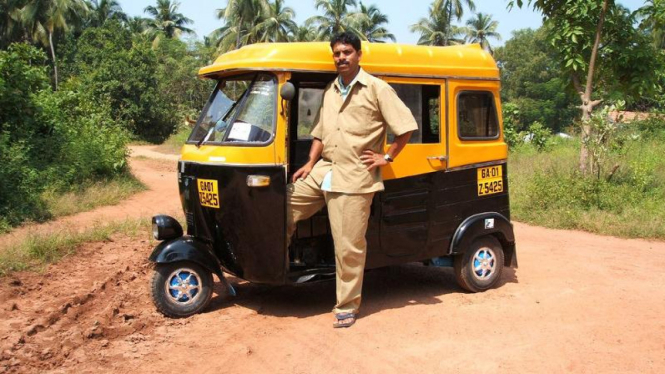 Tarnsportasi Bajaj di India.