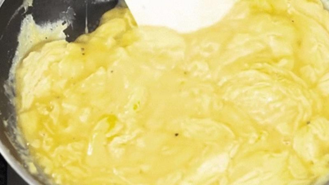 Cara memasak telur orak arik
