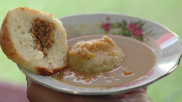 Roti Kemang Tradisional